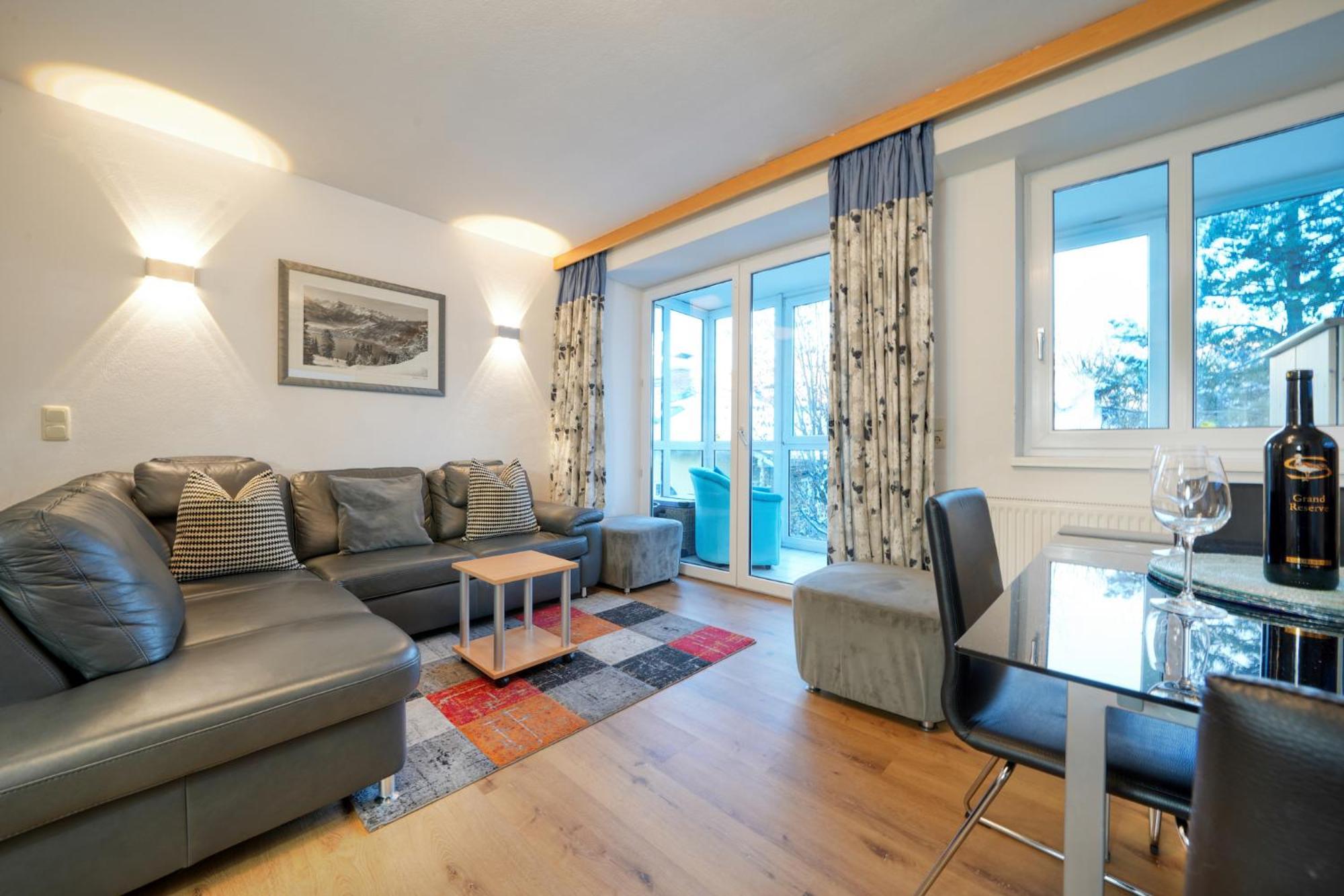 Apartment Tini - By Alpen Apartments Zell am See Bagian luar foto